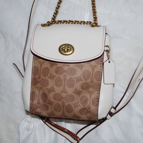 🎒 Coach Parker Convertible Backpack in Signature Canvas! 🎒 - Picture 5 of 12